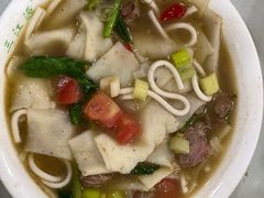-三江源美食城