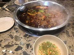 -肖肖酸萝卜鱼火锅(总店)