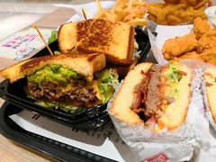 -The Habit Burger Grill 哈比特汉堡(复兴soho店)