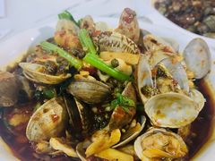 花甲-凤凰路何眼镜香辣蟹(花果园店)
