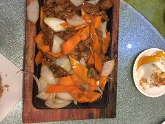 顶级铁板黑椒牛柳-桃子餐厅·天津菜(红星路直营店)