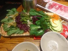 -老牌坊云南鱼豆花火锅(爱建店)