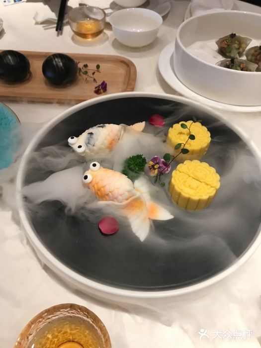 富临美食网红小鲸鱼图片