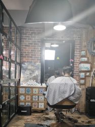 -青木造型HAIR·あおき髪を刈る潮人店