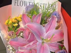 -上海星瀚奔驰4S店(红柳路店)