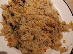 养生红菜汁鸳鸯炒饭-广州天河合景福朋喜来登酒店 · 聚味轩中餐厅