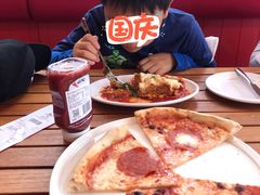 -城市大道红炉披萨烘焙坊