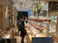面包甜点陈列柜-好利来(和平山大路店)