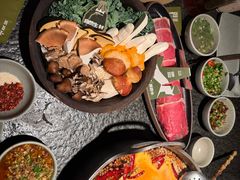-三出山火锅(南京万象天地店)