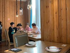 靠窗位-新白鹿餐厅(城西银泰城店)