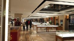 -北京七彩云南翡翠珠宝旗舰店(月坛店)