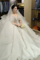 -艾米丽婚纱礼服