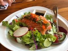-Chom Cafe and Restaurant