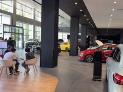 -奔驰上海利星(七宝店)