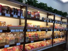 -红宝石·鲜奶小方·海派西点房(南翔店)