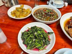 -芦茨金富饭庄·25年老字号·专做稻草鸡