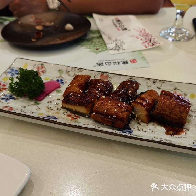 娃吃的鳗鱼饭一个半小时才上来