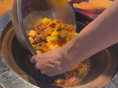 -山河屯铁锅炖·非遗东北菜(南山店)