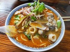 -亚忠小吃店(曾厝垵店)