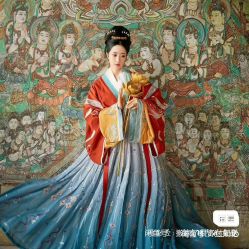 -盘子女人坊古装写真摄影(厦门总店)