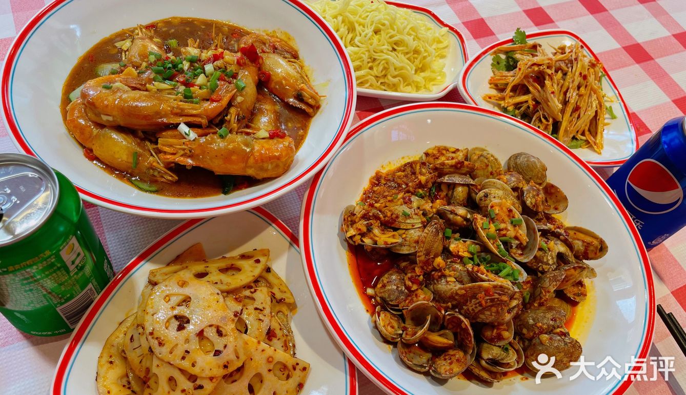 服了！长沙这家店的招牌咖喱罗氏虾怎么这么好 吃