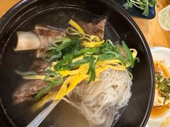 牛骨汤-黄金牧场(明洞总店)