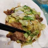 一层进来扫码登记，乘坐电梯来到三层