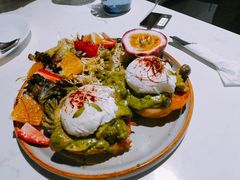 罗勒酱杂菌班尼迪蛋-BE BRIGHT KITCHEN(正佳广场店)