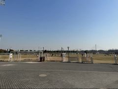 -Riverside河畔少儿足球培训(前滩店)