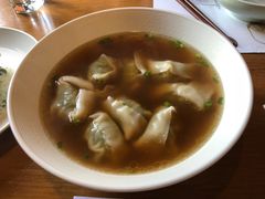 野荠菜鲜肉馄饨-南小馆(迪士尼小镇店)