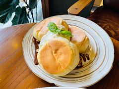 榛果巧克力奶油芝士舒芙蕾松饼-UPPER KITCHEN(延安路店)