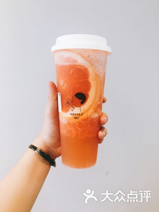 喜茶(印象城店)满杯红柚图片 - 第1张