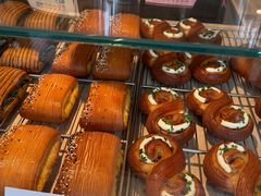 -VERIE BAKEHOUSE