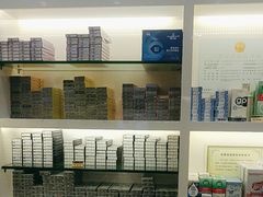 -光明眼镜·蔡司授权(徐泾店)