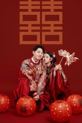 -喜爱高定婚纱摄影