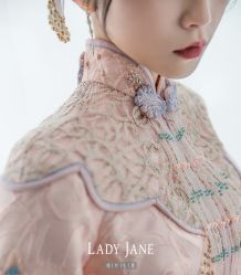 -Lady  Jane高端婚纱礼服馆