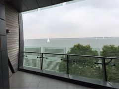 -上海滴水湖皇冠假日酒店