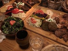 烧烤拼盘-Krčma Šatlava