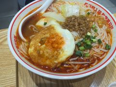 -魔都三兄弟酸辣粉·蘸卤炸串(虹桥万科店)