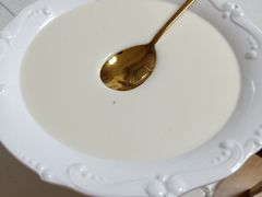 -广信牛奶甜品世家(台东店)