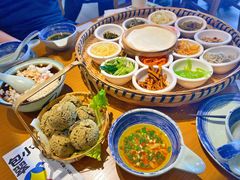 -包整·丝娃娃(一览甲秀楼风景店)