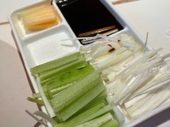 -阿瓦山寨·湘菜现炒·剁椒鱼头王(咸阳总店)