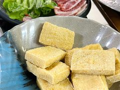 包浆豆腐-奉座泥炉烤肉·活鳗·稻草黄油鸡(龙美店)