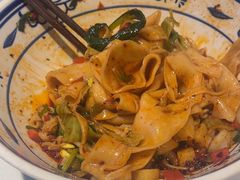 -阿瓦山寨·湘菜现炒·剁椒鱼头王(咸阳总店)