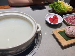 -四点金粥底火锅(沂州里店)