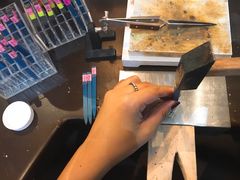 -十八字金·银饰·拼豆·开蚌DIY(魏公芳华里店)