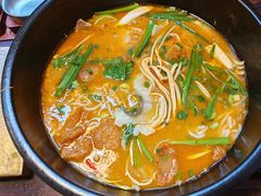 -银米·云南传统过桥米线(双廊黑金冠店)