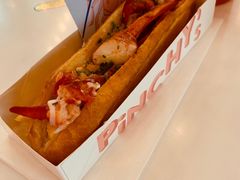 -Pinchy's Lobster & Champagne Bar