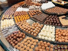 -Laderach 莱德拉(上海环贸iapm店)