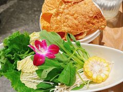 -三人行骨头王火锅(长寿店)